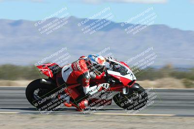 media/Nov-16-2025-Race Pace (Sun) [[8c5fa54630]]/Non Verified Riders (1st 20 Minutes)/3-Turn 3 Inside (11am)/